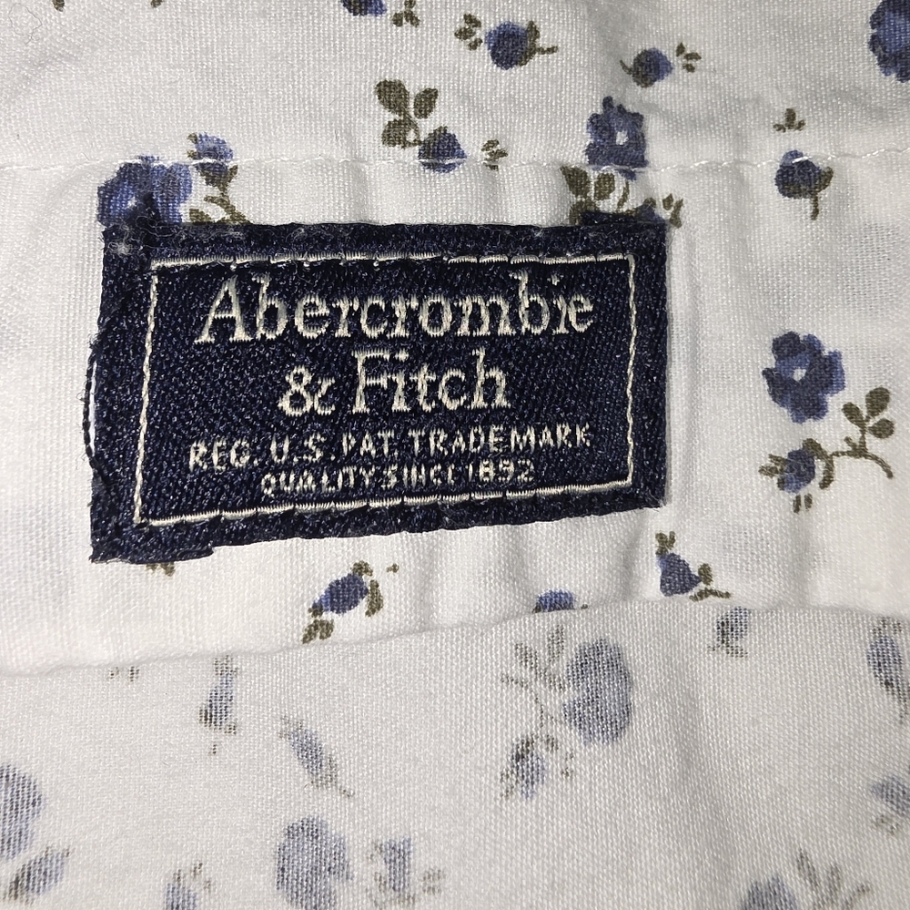 Abercrombie‎ & Fitch Super Slim White Shirt with Navy Floral Button Up Small - Picture 4 of 10